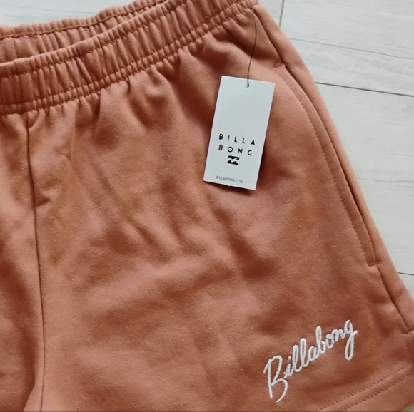 BILLABONG NEW Wave Runner High Rise Fleece Shorts - Picture 2 of 13